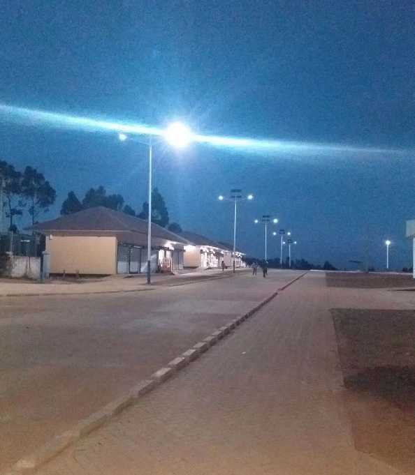 开阳县非洲科特迪瓦太阳能路灯工程